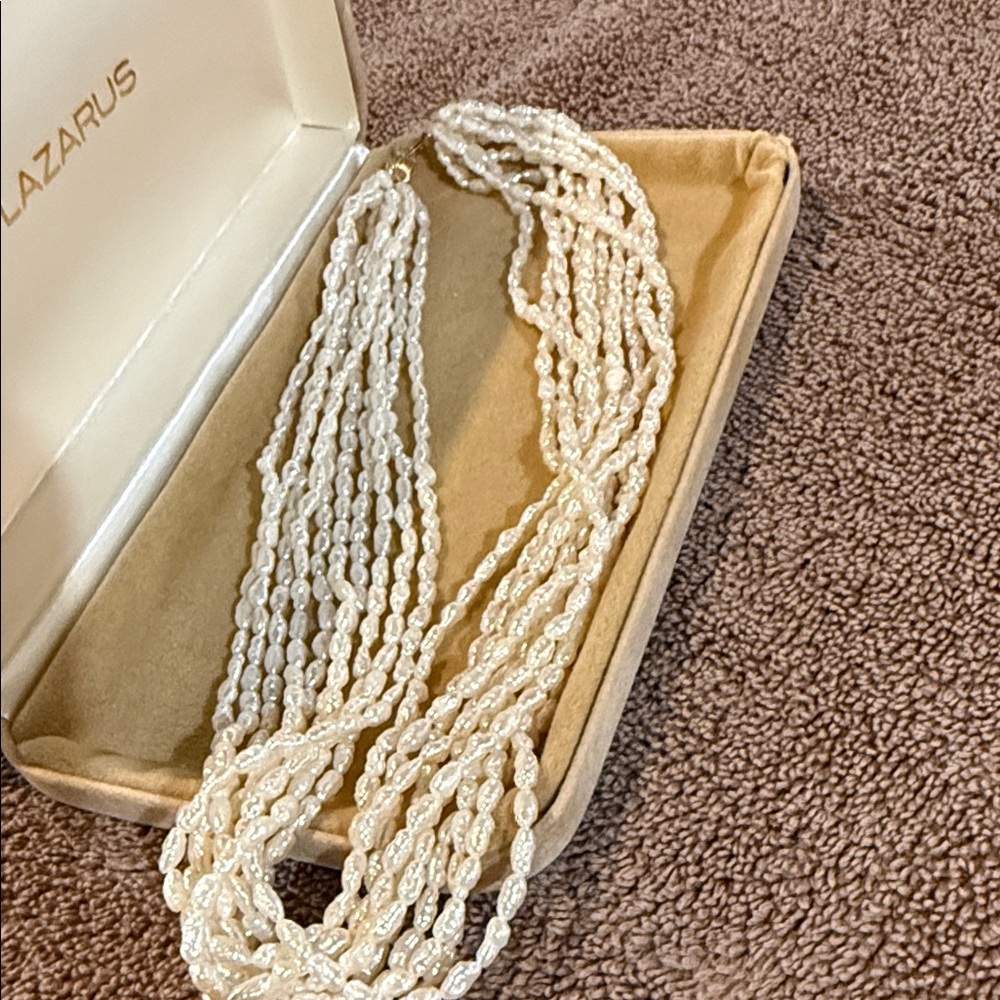 Elegant freshwater seed pearl necklace